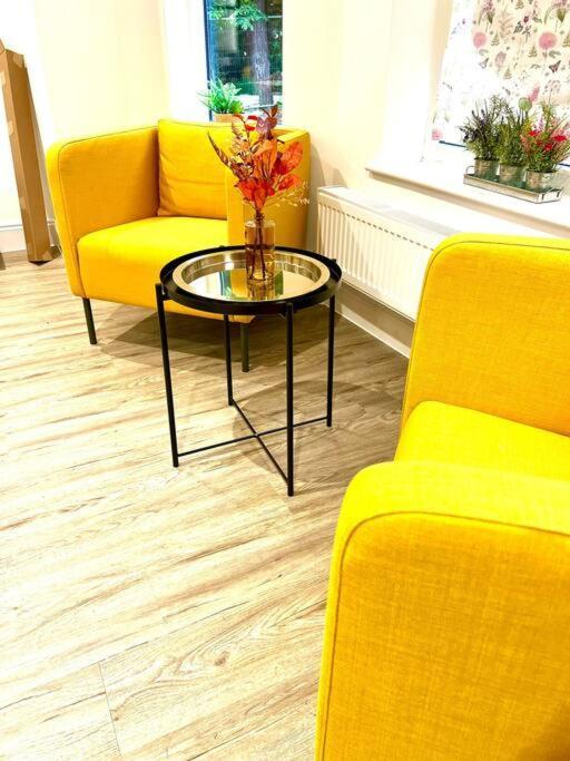 Brand New Apt - Beach Breeze Spacious 1-Bedroom Apartment With Parking - Sleeps 4 Ppl- Internet Bournemouth Zewnętrze zdjęcie