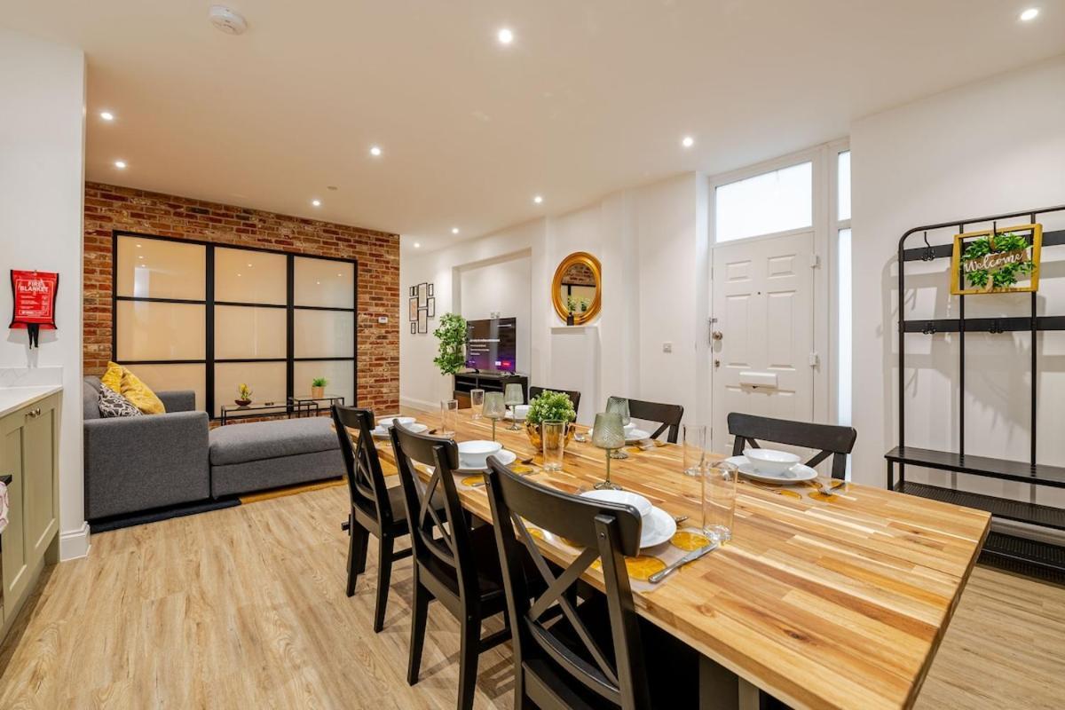Brand New Apt - Beach Breeze Spacious 1-Bedroom Apartment With Parking - Sleeps 4 Ppl- Internet Bournemouth Zewnętrze zdjęcie