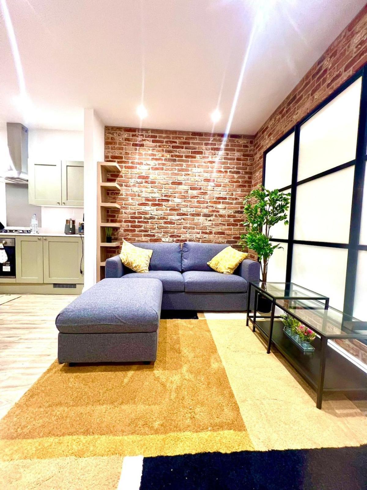 Brand New Apt - Beach Breeze Spacious 1-Bedroom Apartment With Parking - Sleeps 4 Ppl- Internet Bournemouth Zewnętrze zdjęcie